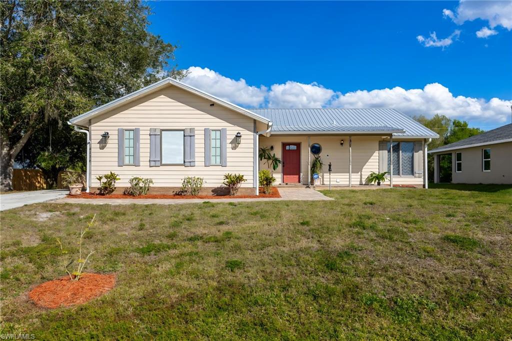 6136 Higgins, Fort Myers, Florida 33905