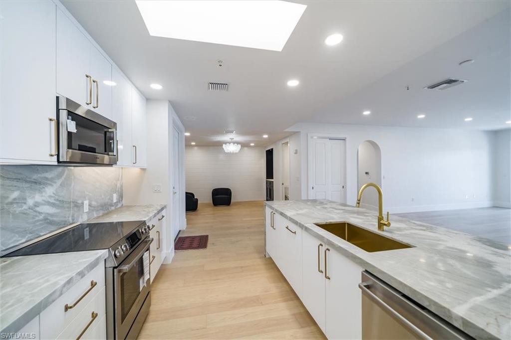 780 5th Unit 305, Naples, Florida 34102