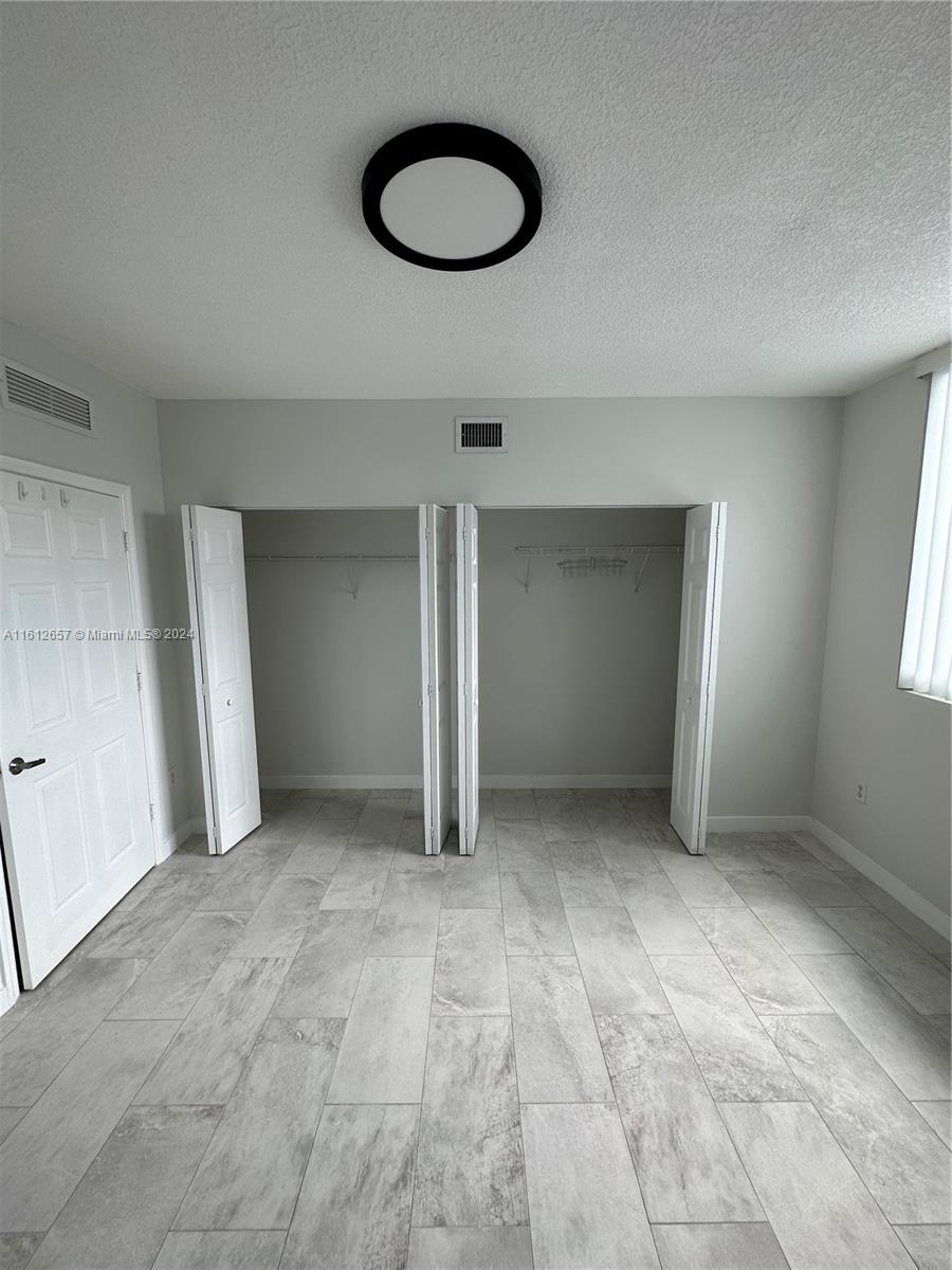 275 18th St Unit 1406, Miami, Florida 33132 275 18th St Unit 1406, Miami, Florida 33132