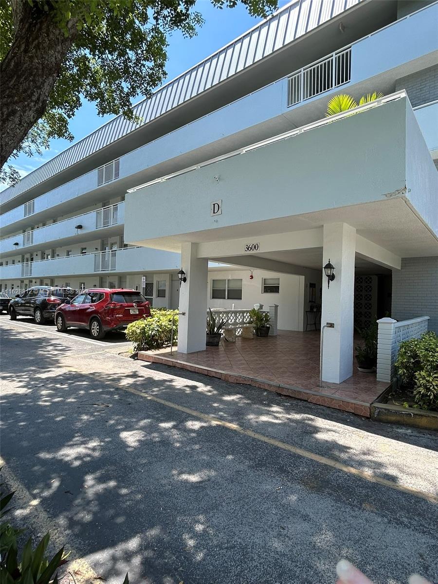 3600 170th St Unit 411, North Miami Beach, Florida 33160