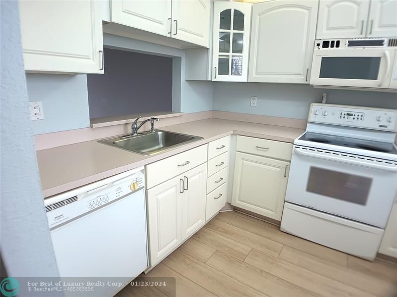 Island Club Condos For Sale 7+ Island Club Pompano Beach, FL Condos