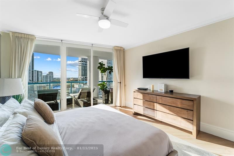 Las Olas River House | MLS# F10425452 333 LAS OLAS WAY 1402, Downtown ...