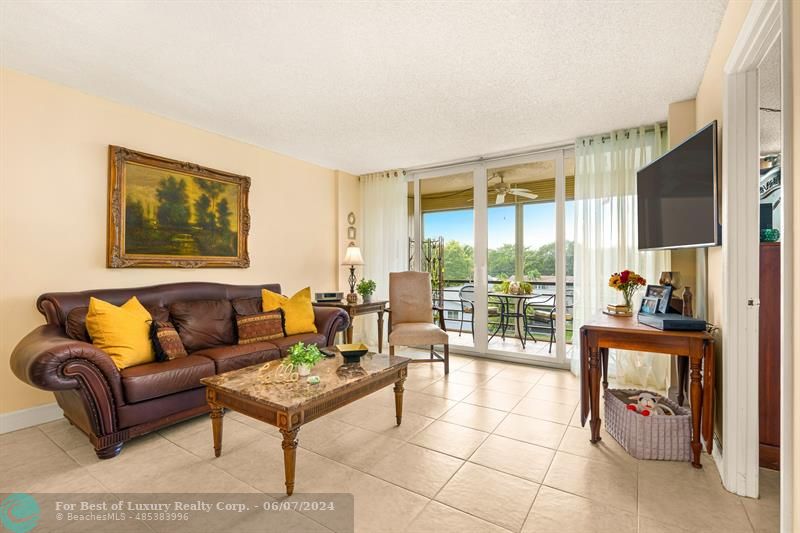 Royal Park Condos For Sale 35+ Royal Park Oakland Park, FL Condos For