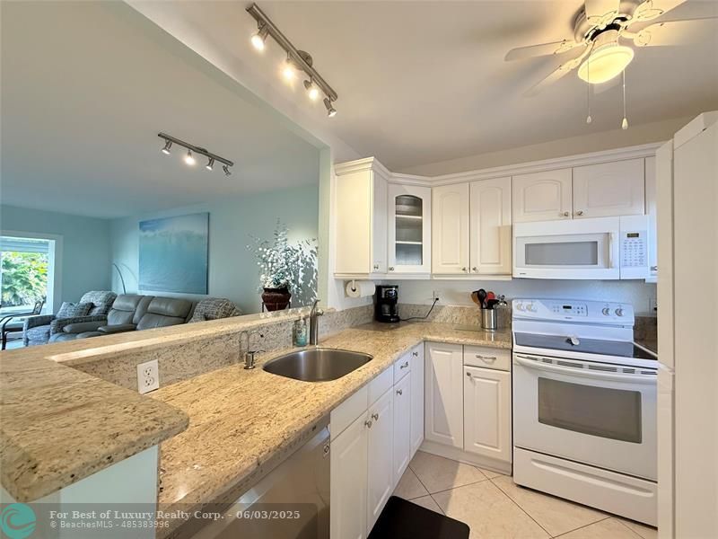 5151 Oakland Park Blvd Unit 110, Lauderdale Lakes, Florida 33313