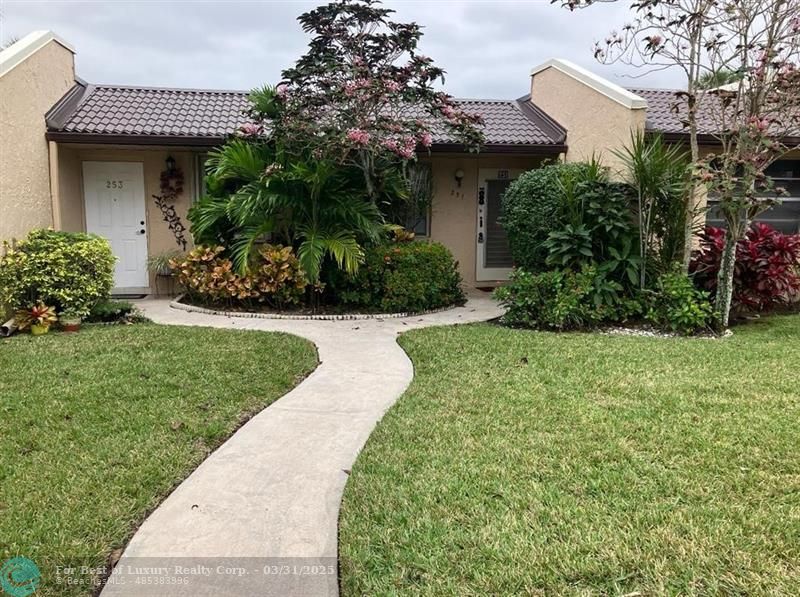 251 Lake Meryl Dr Unit 251, West Palm Beach, Florida 33411