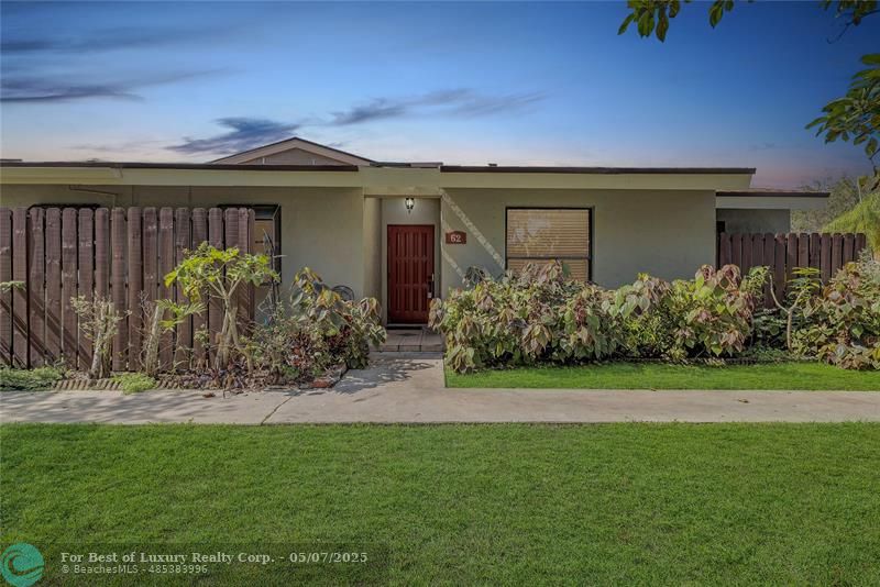 62 Meadows Drive Unit , Boynton Beach, Florida 33436