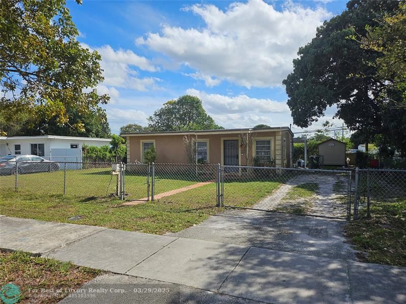 2520 160th St, Miami Gardens, Florida 33054 2520 160th St, Miami Gardens, Florida 33054