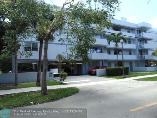 16518 26th Ave Unit 204, North Miami Beach, Florida 33160