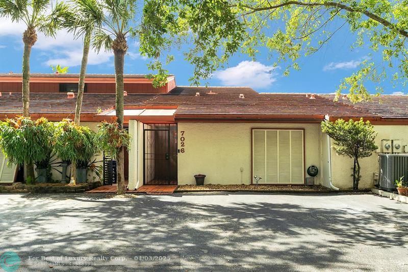 7026 Loch Isle Dr Unit , Miami Lakes, Florida 33014