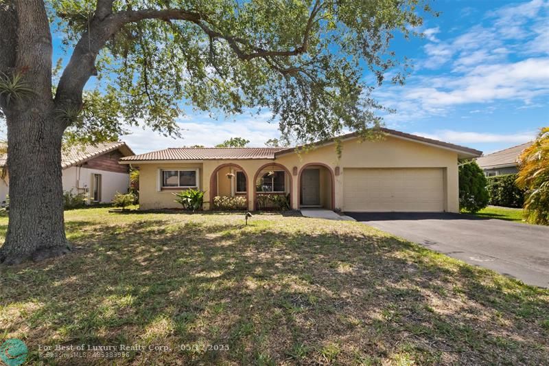 1922 85th Dr, Coral Springs, Florida 33071