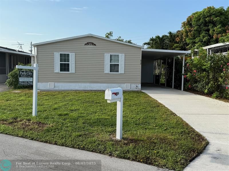 8550 23rd Pl, Davie, Florida 33324