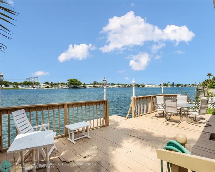 3033 Lakeshore Dr, Dania Beach, Florida 33312