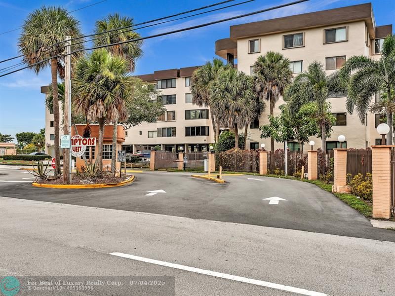 8010 Hampton Blvd Unit 403, North Lauderdale, Florida 33068 8010 Hampton Blvd Unit 403, North Lauderdale, Florida 33068