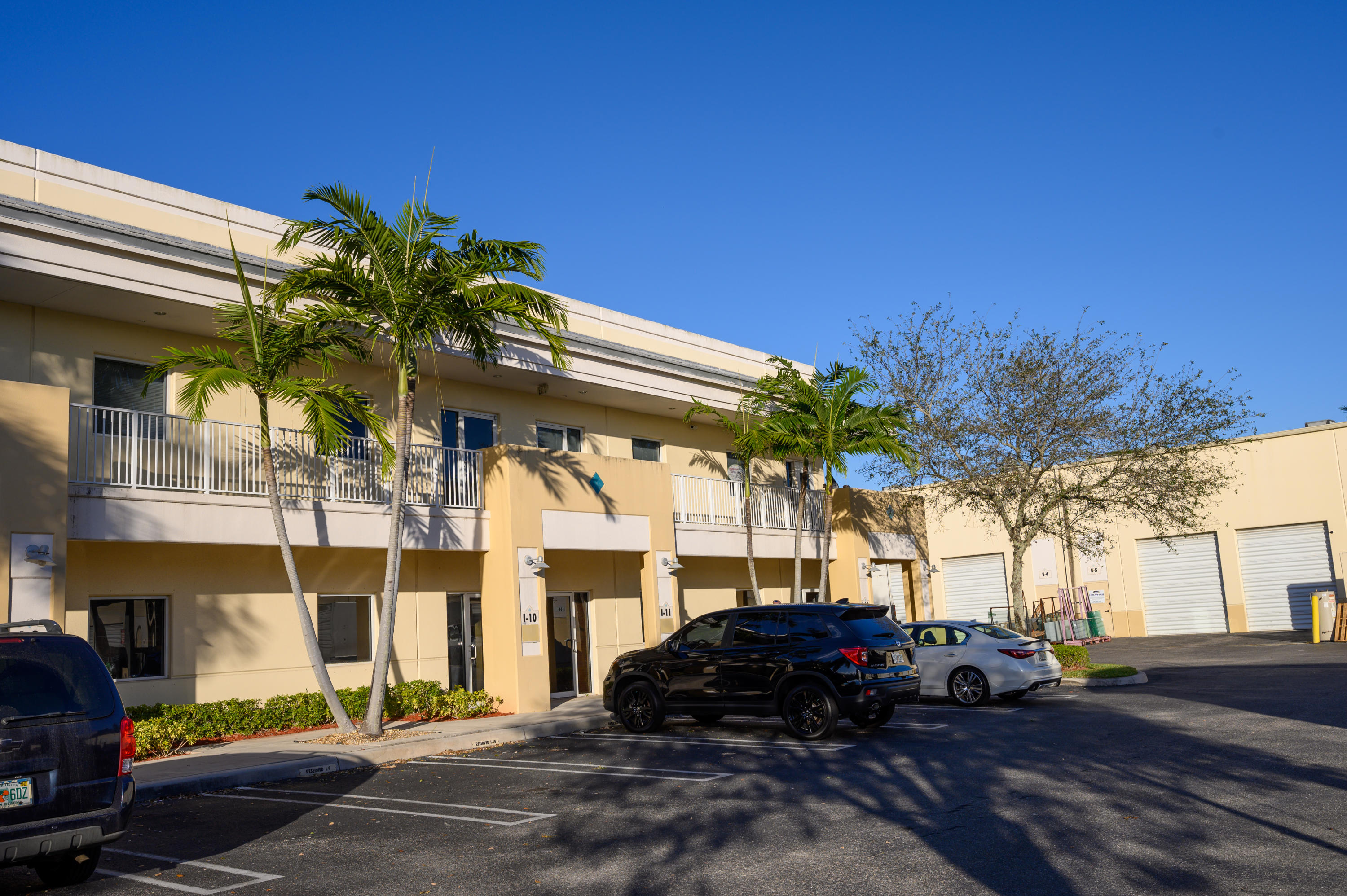 2755 N Vista Unit 10, West Palm Beach, Florida 33411 2755 N Vista Unit 10, West Palm Beach, Florida 33411