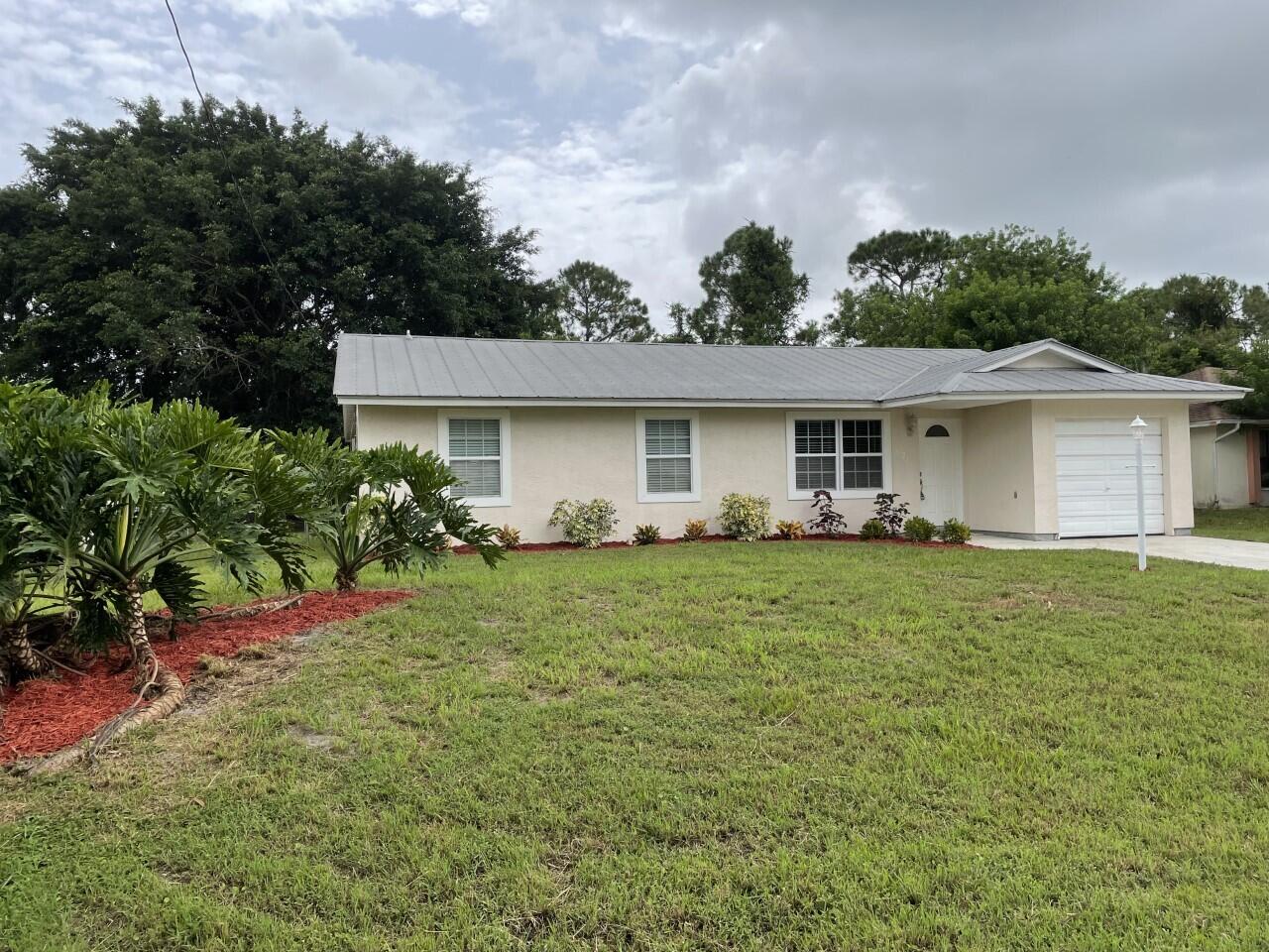 671 NW Selvitz, Port Saint Lucie, Florida 34983 671 NW Selvitz, Port Saint Lucie, Florida 34983
