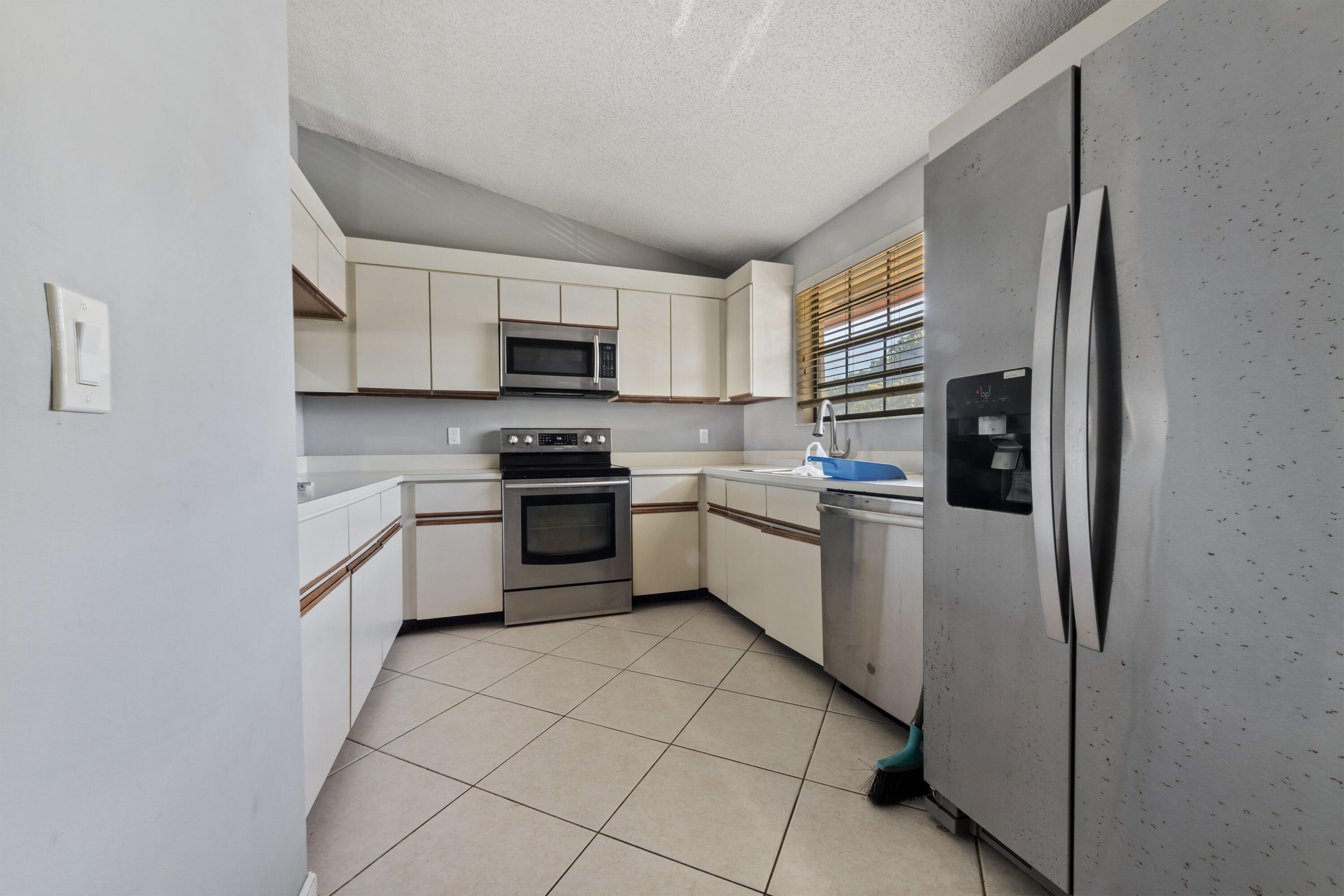 Independence Bay MLS RX10935687 608 Congressional , Deerfield Beach