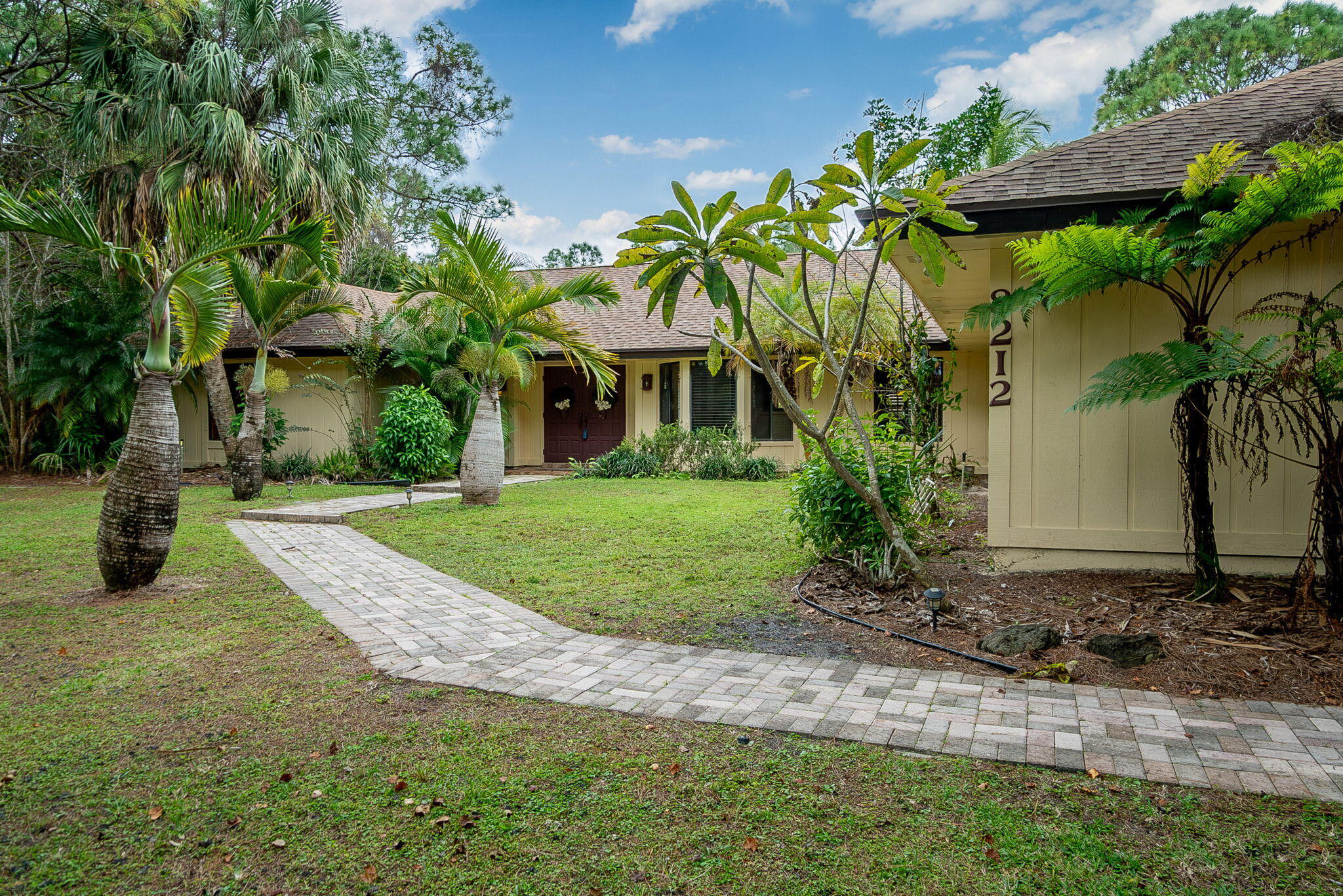 Palm Beach Country Estates, 8212 150th, Palm Beach Gardens, Florida 33418