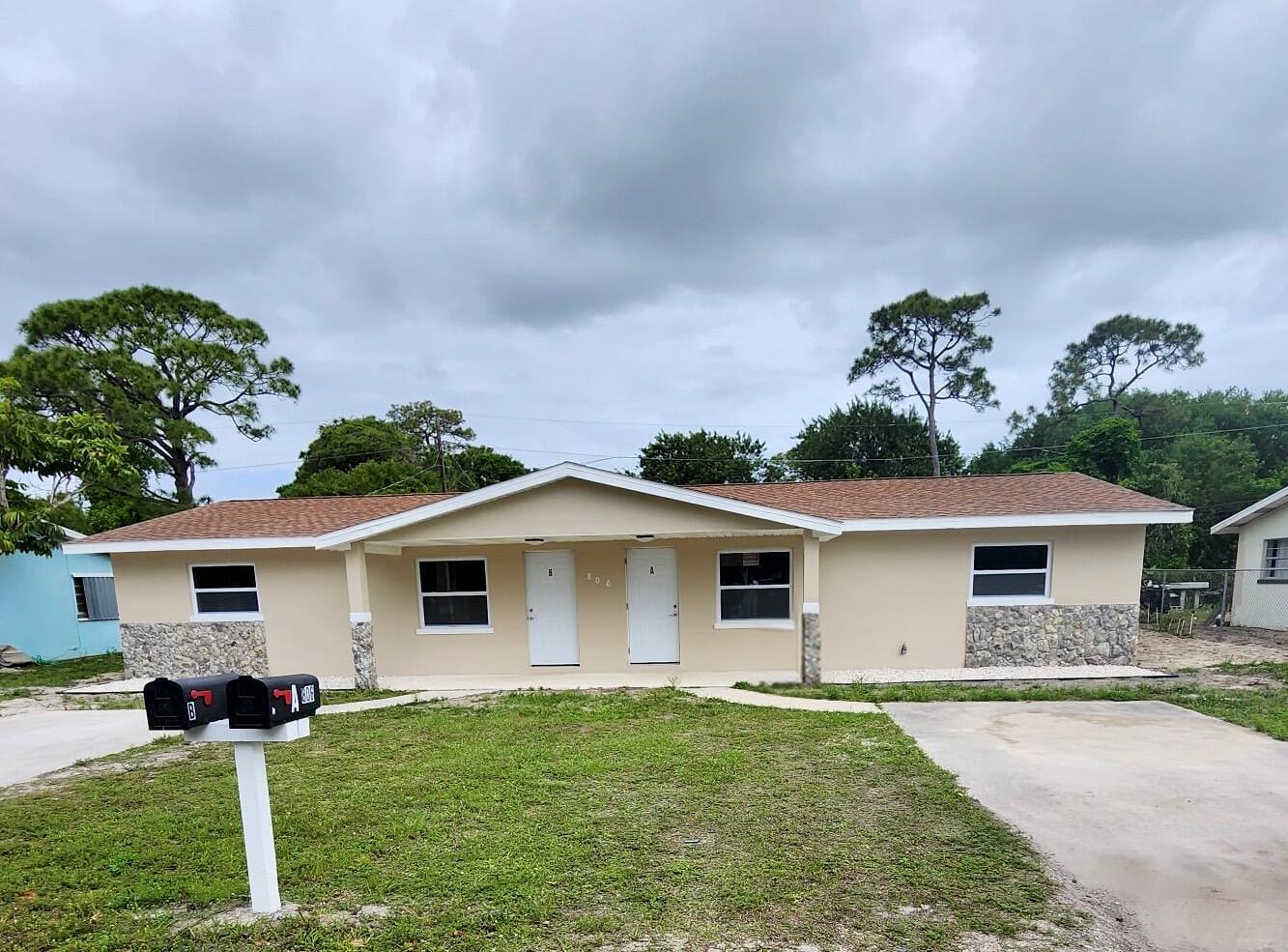 806 Lake, Fort Pierce, Florida 34982