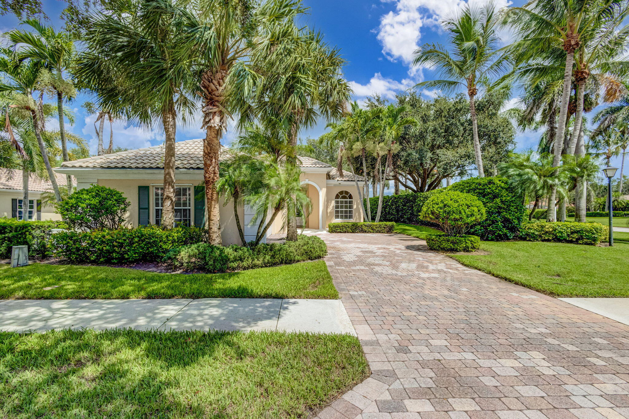 302 Aegean, Palm Beach Gardens, Florida 33410