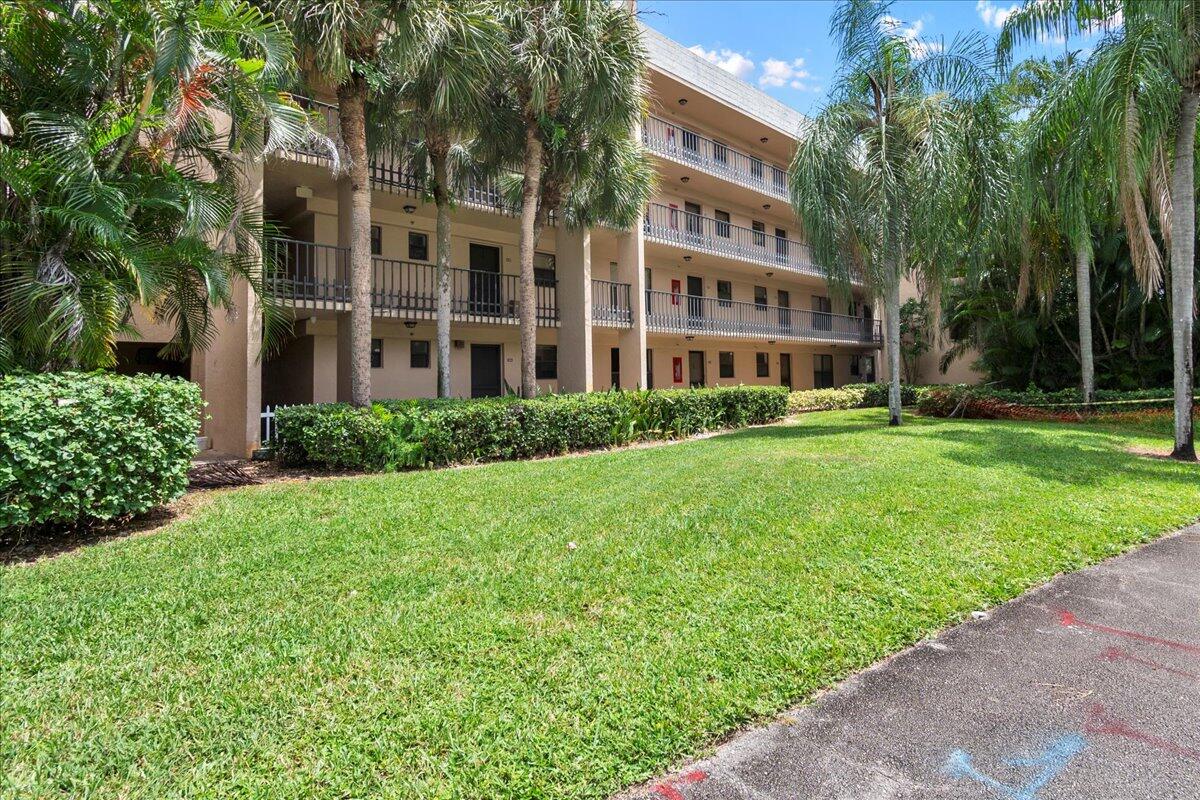 4760 Lucerne Lakes Unit 105, Lake Worth, Florida 33467 4760 Lucerne Lakes Unit 105, Lake Worth, Florida 33467