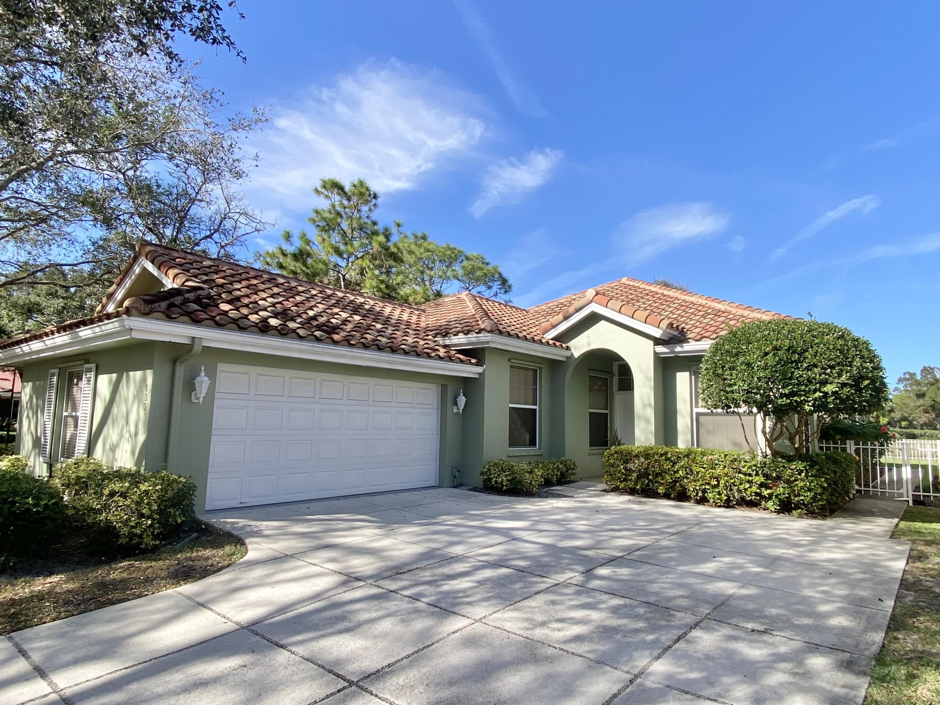 100 Hampton, Jupiter, Florida 33458