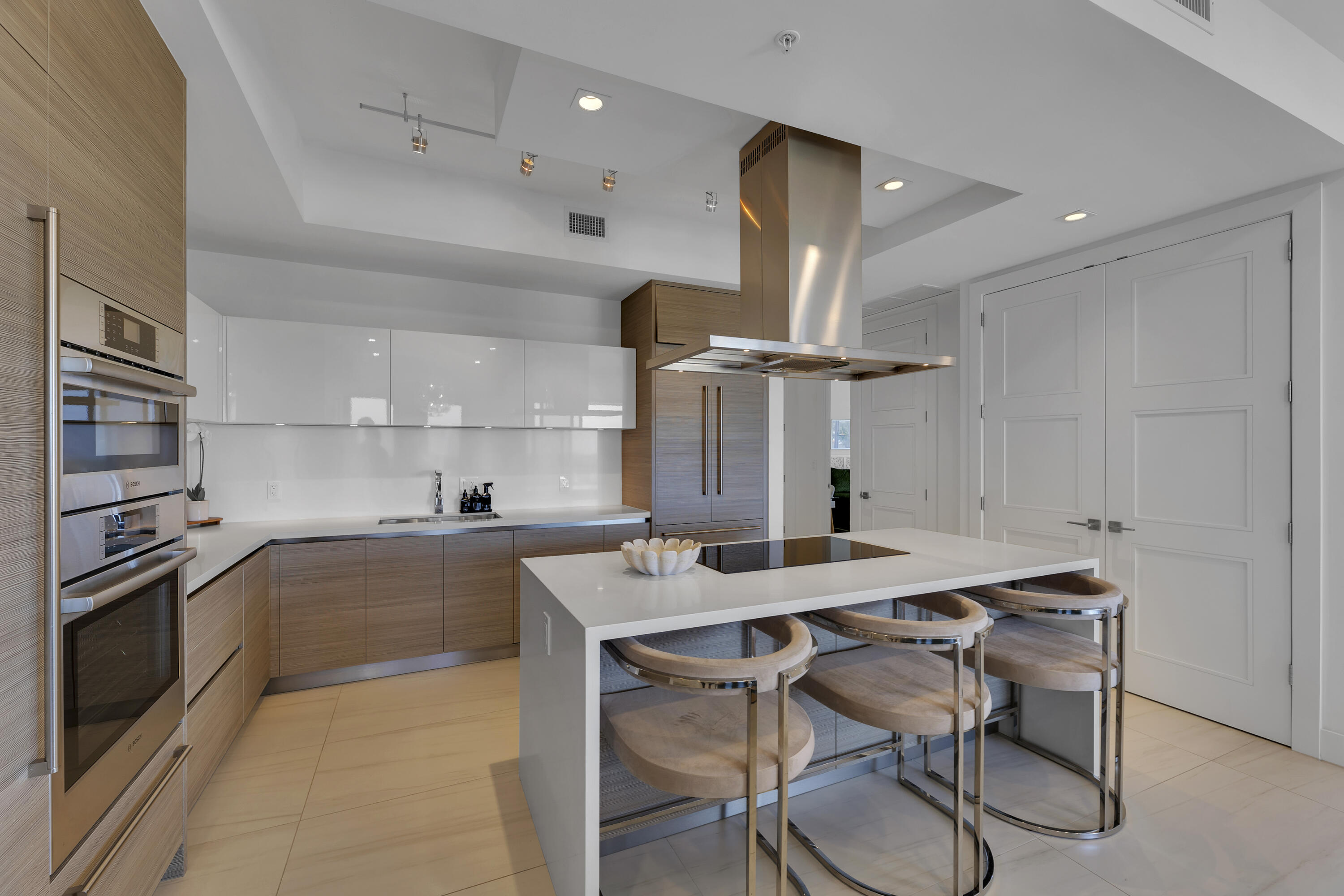 155 Boca Raton Unit 607, Boca Raton, Florida 33432