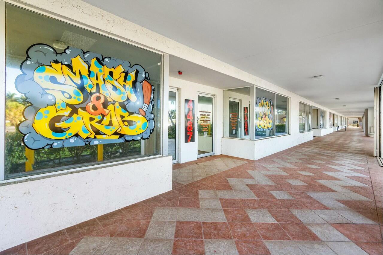 4487 Westroads, Riviera Beach, Florida 33407