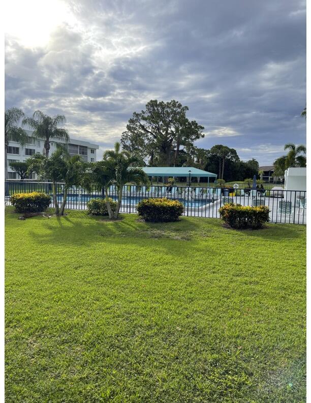 6698 10th Unit 115, Lake Worth, Florida 33467