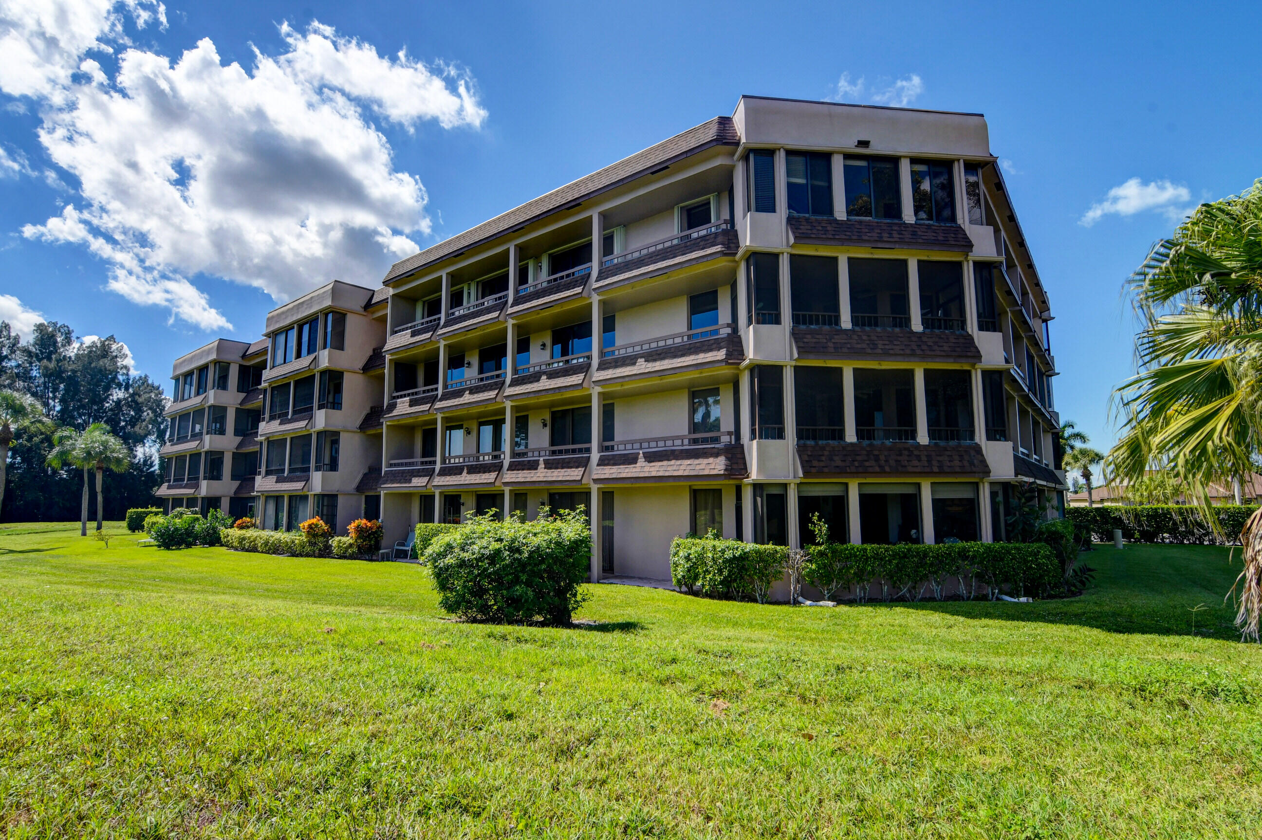 4770 Fountains Unit 407, Lake Worth, Florida 33467