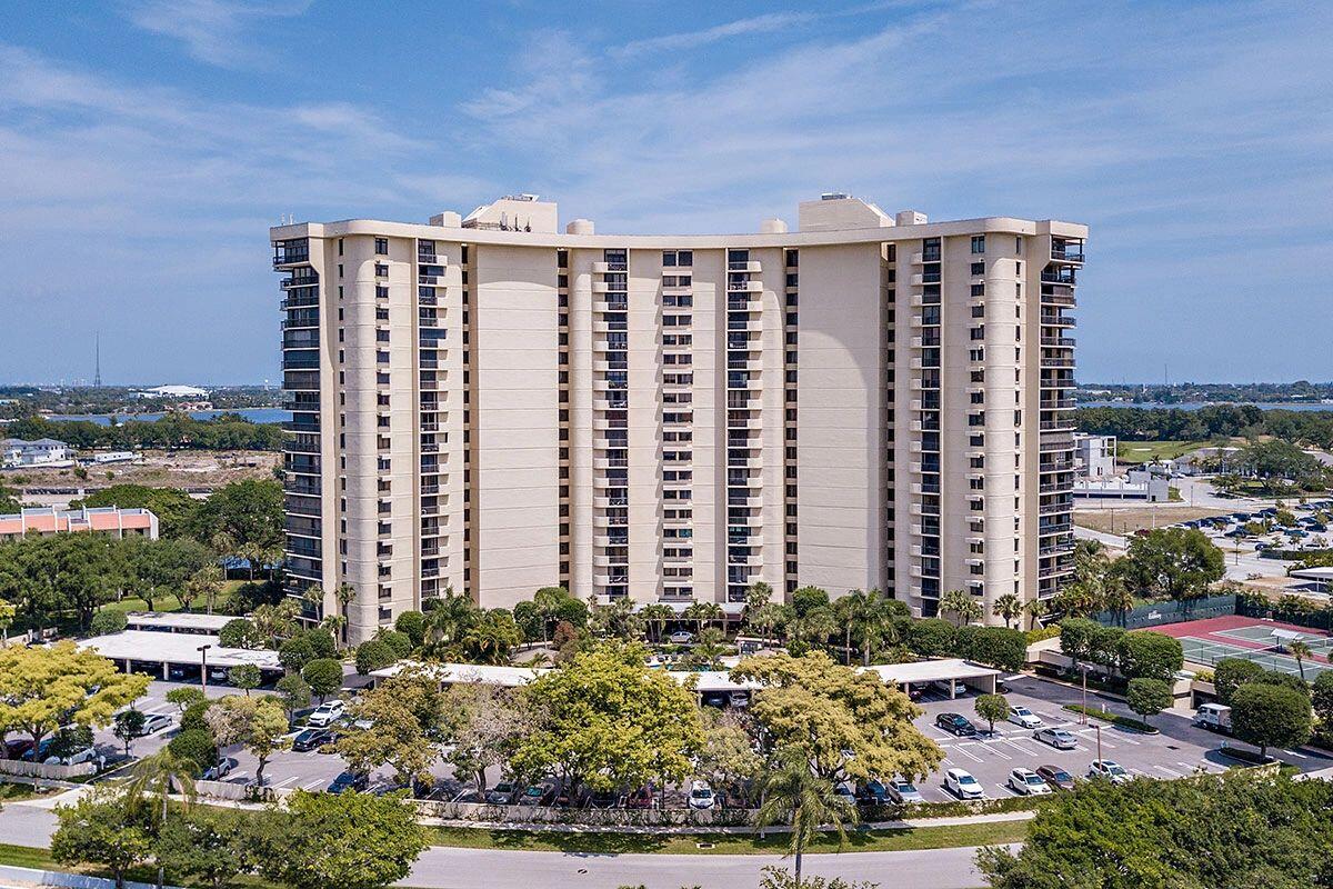 2480 Presidential Unit 204, West Palm Beach, Florida 33401 2480 Presidential Unit 204, West Palm Beach, Florida 33401