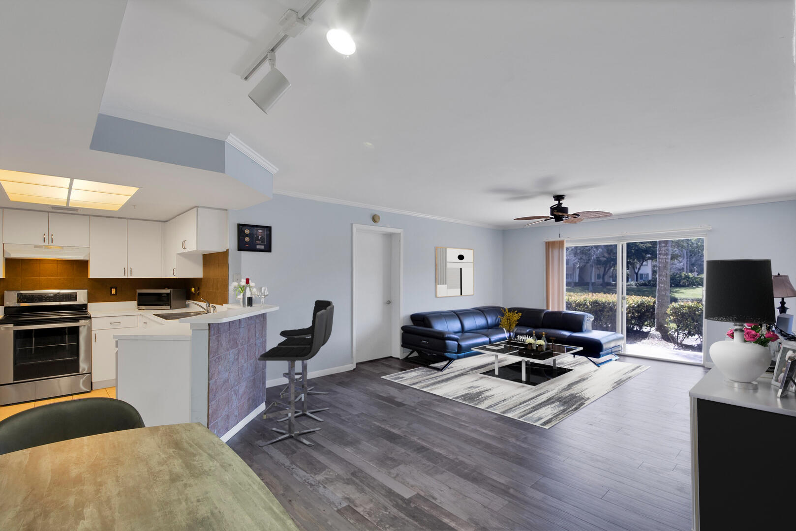 600 Crestwood Unit 611, Royal Palm Beach, Florida 33411