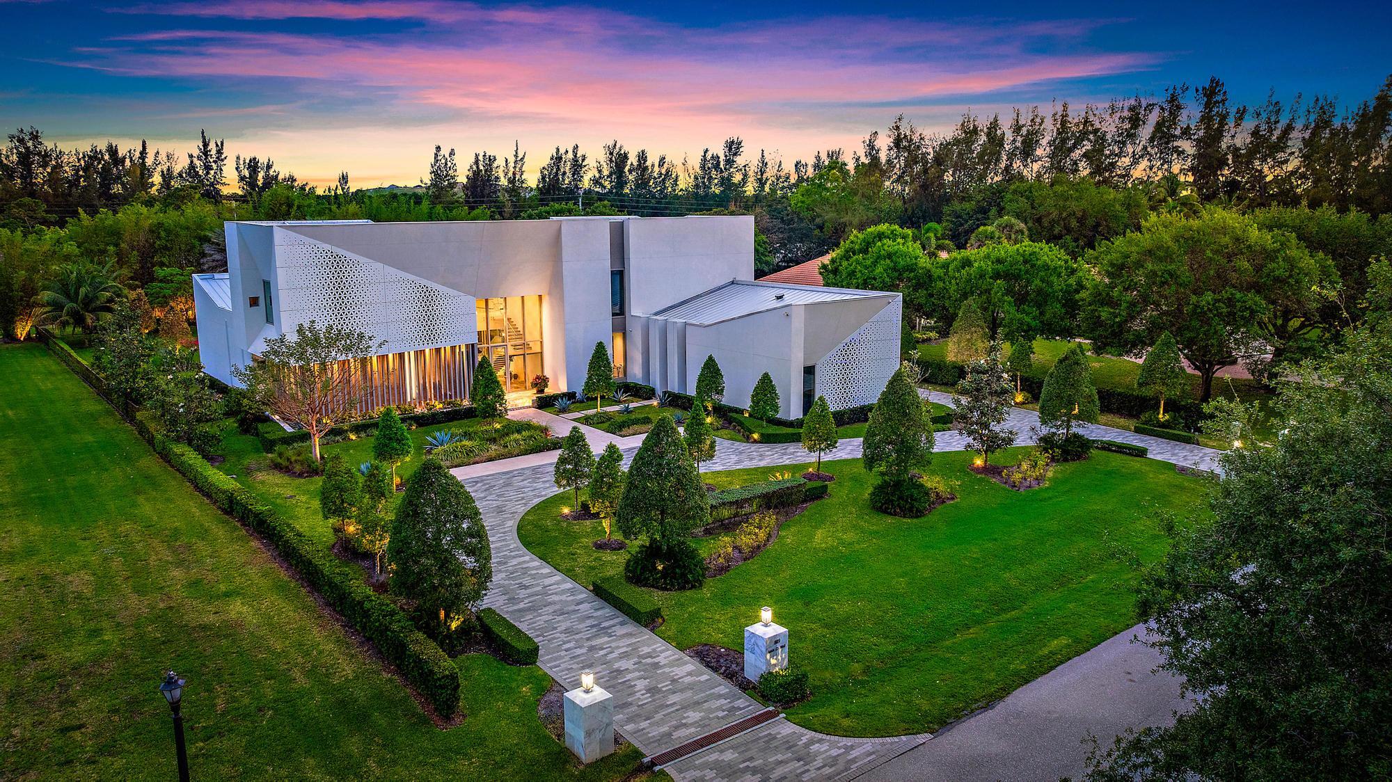 8119 Man O War, Palm Beach Gardens, Florida 33418