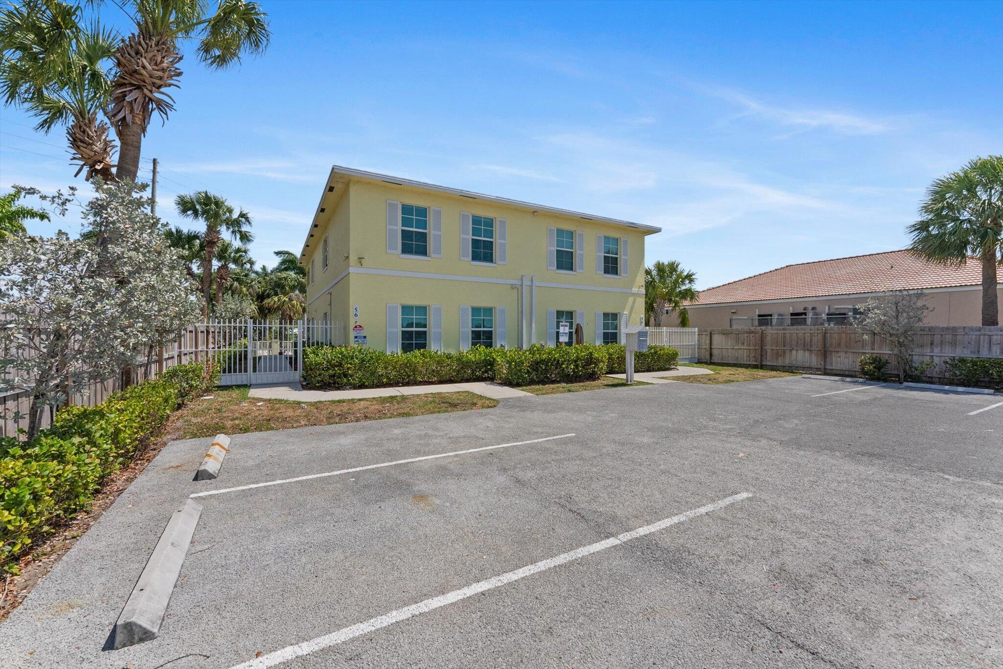 56 12th, Riviera Beach, Florida 33404